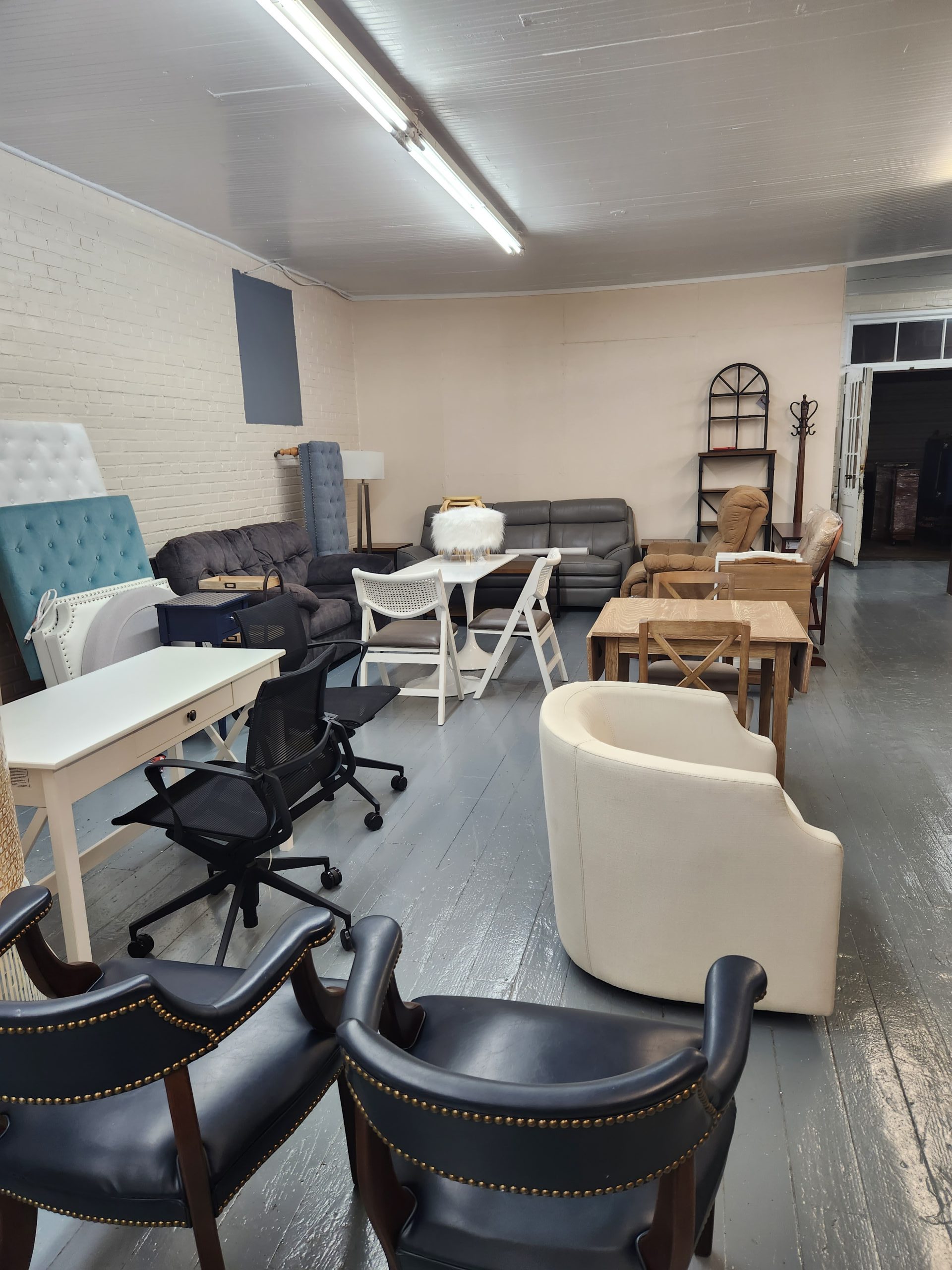 Furniture Accessories Page 5 Eplus Thrift, Inc. Mission Store